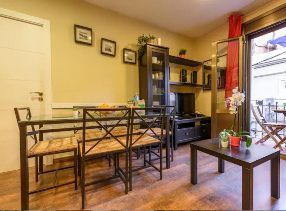 Ramblasrentals Cozy Renovated 2Br With Balcony Lift 20M Rambla - Parking - Wifi Barcelona Exterior photo