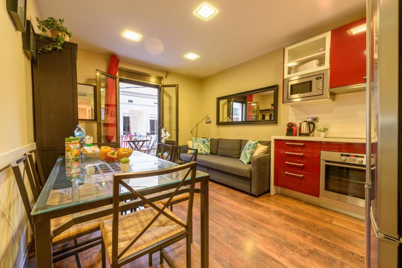 Ramblasrentals Cozy Renovated 2Br With Balcony Lift 20M Rambla - Parking - Wifi Barcelona Exterior photo